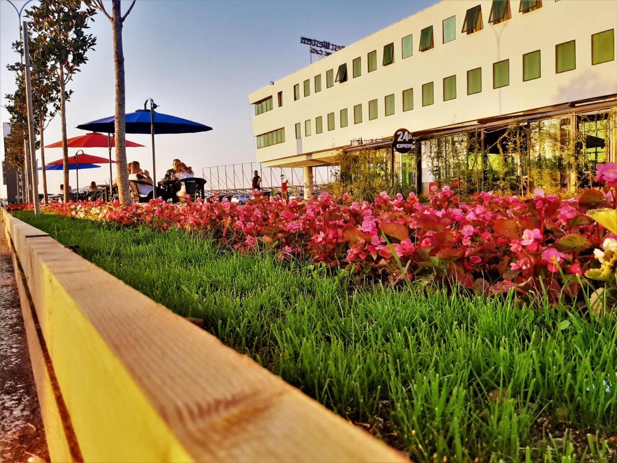 Best Western Hotel Galla Sllatine e Madhe エクステリア 写真