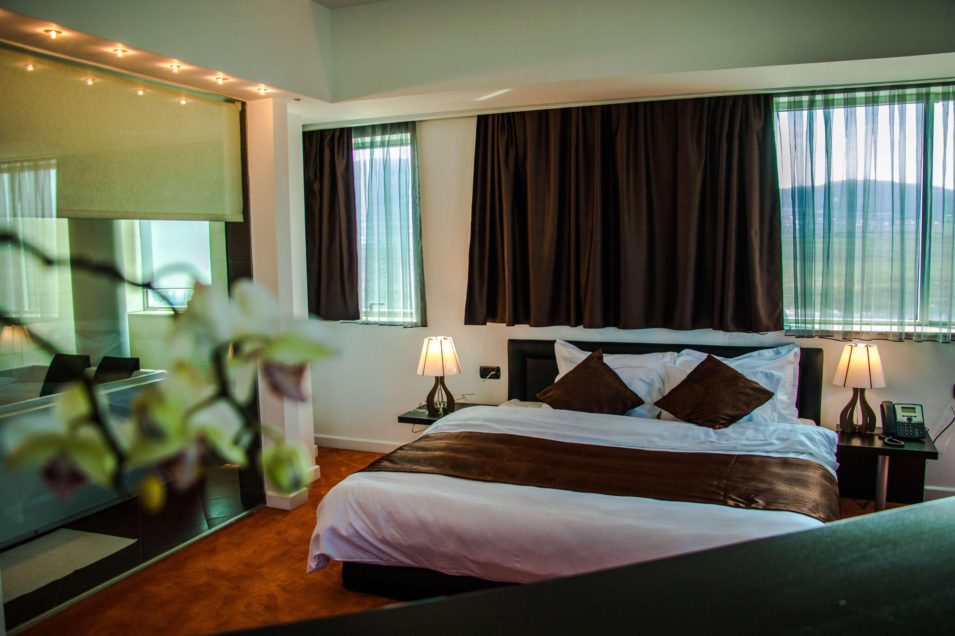 Best Western Hotel Galla Sllatine e Madhe エクステリア 写真