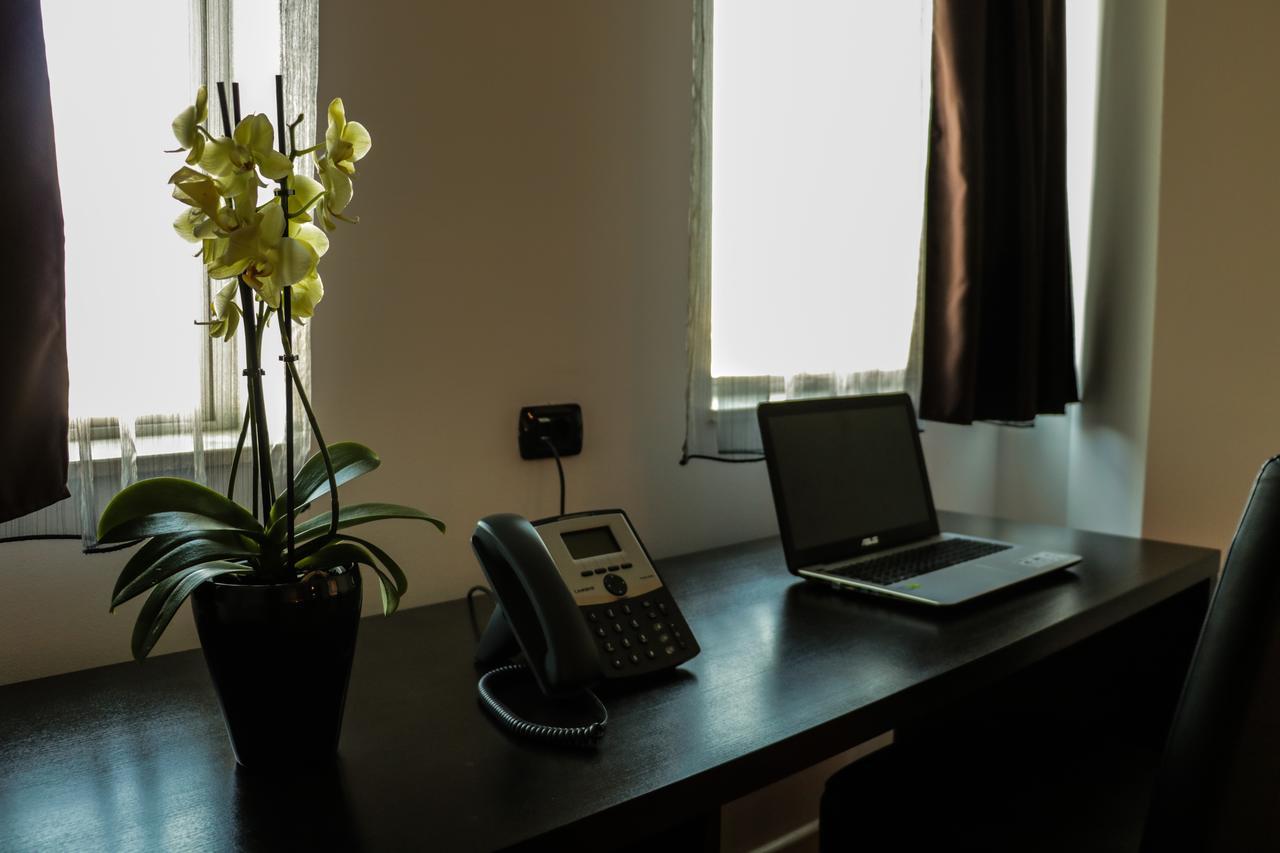 Best Western Hotel Galla Sllatine e Madhe エクステリア 写真